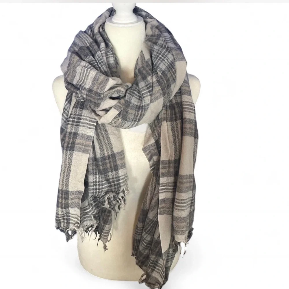 💜 NWT Towne by Elysewalker Plaid Scarf (OS)
